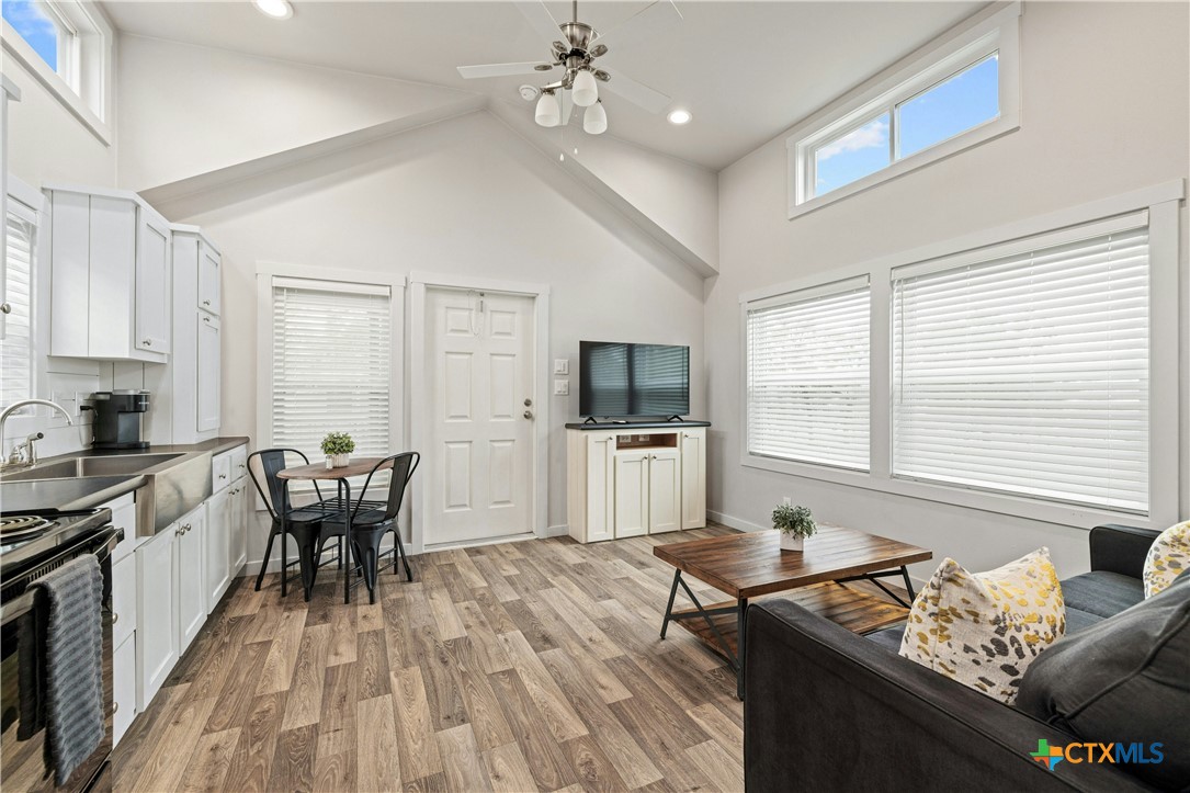 257 Cr-278 D Property Photo 9