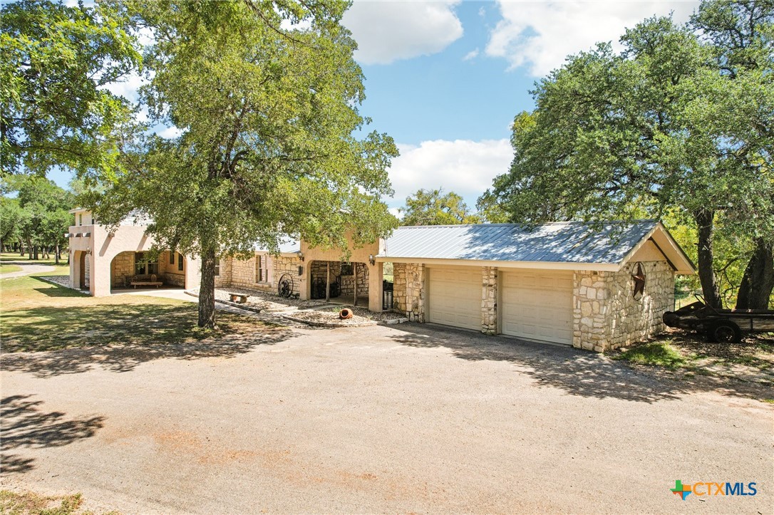 190 Private Road 3011 Property Photo 6