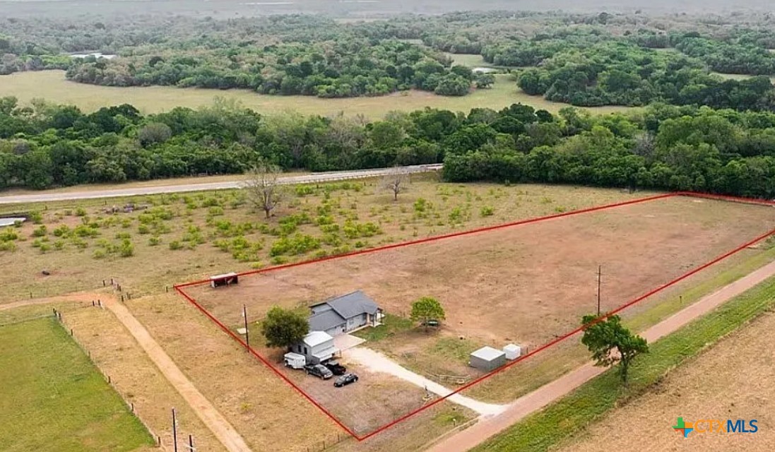 256 County Road 481 Property Photo 1