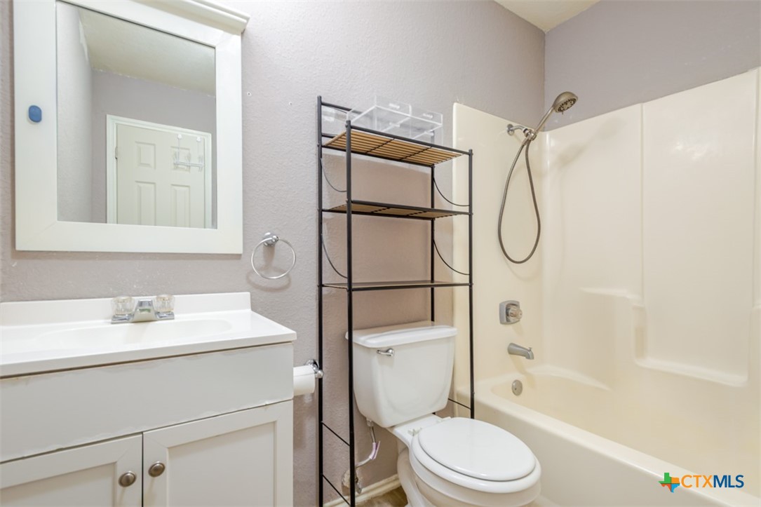 2204 Carousel Drive Property Photo 13