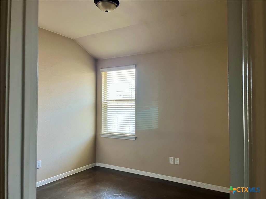 1301 Loyal Lane B Property Photo 14