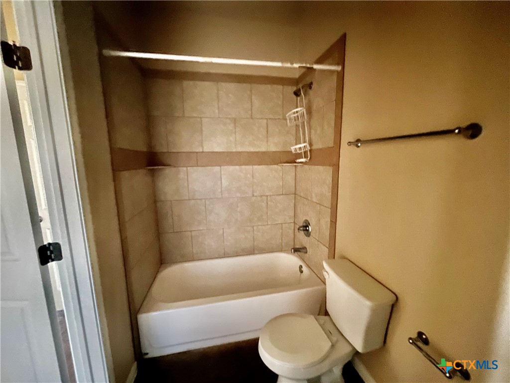 1301 Loyal Lane B Property Photo 21