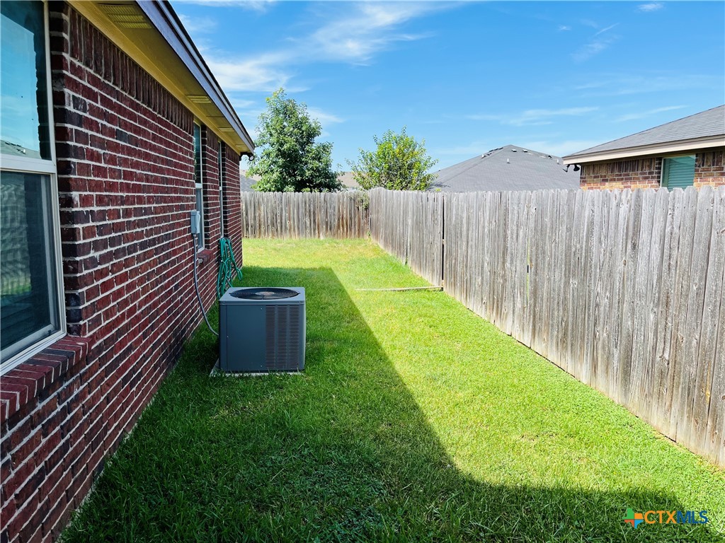 1301 Loyal Lane B Property Photo 24