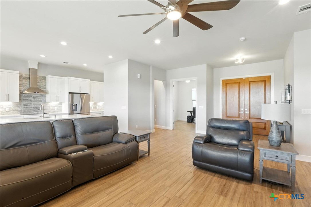 450 Peck Street Property Photo 11