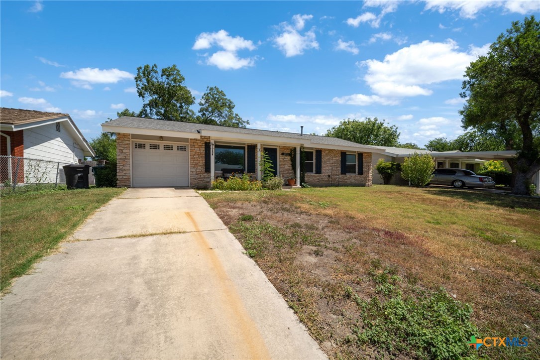 5131 Village Way Property Photo 3