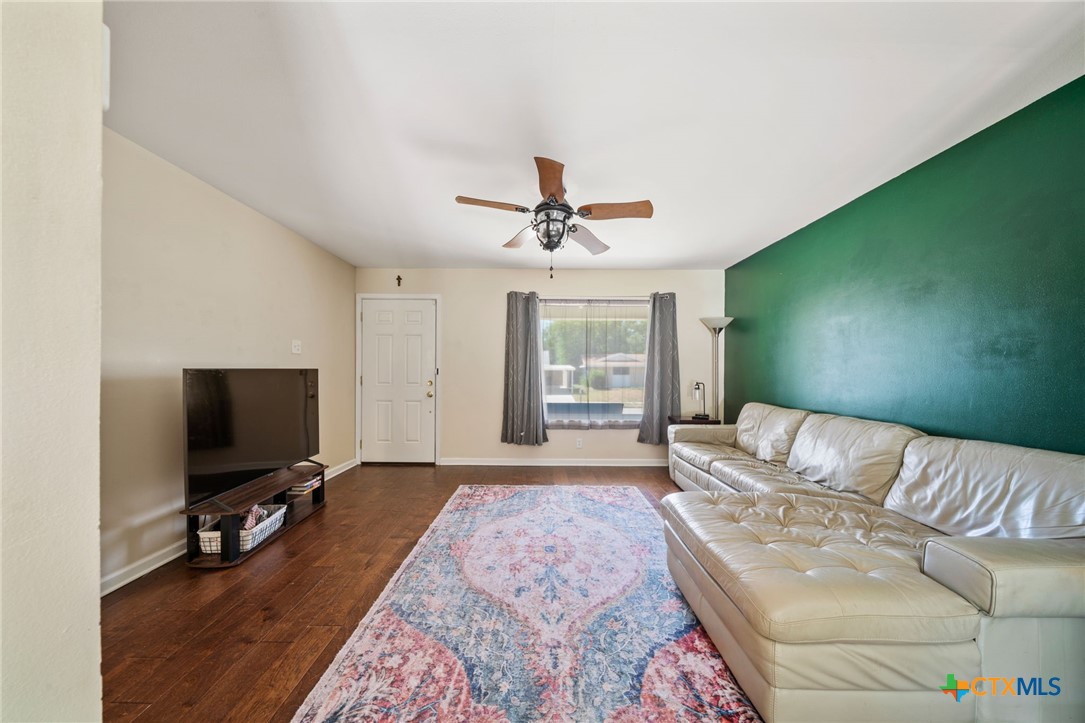 5131 Village Way Property Photo 9