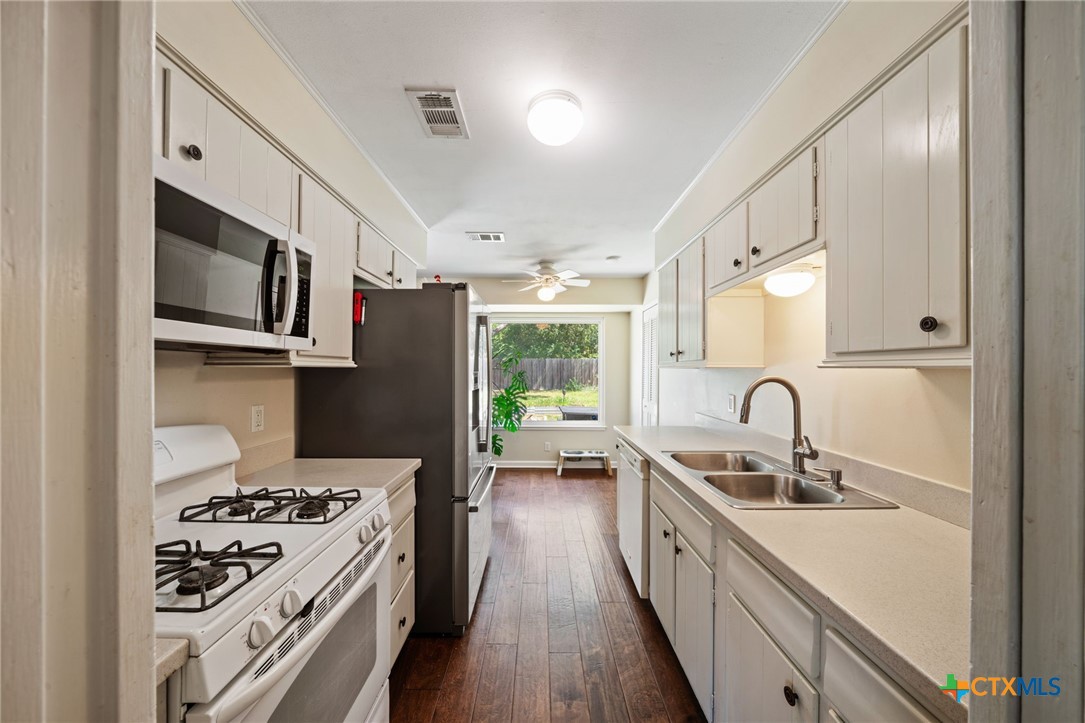 5131 Village Way Property Photo 11