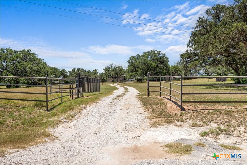 4127 Fm 799 Property Photo 4