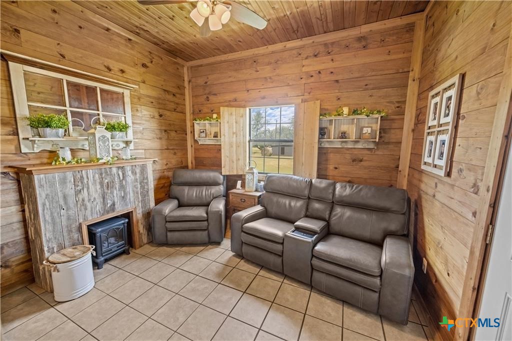 4127 Fm 799 Property Photo 7