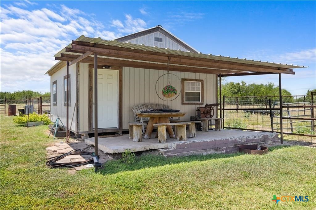 4127 Fm 799 Property Photo 17