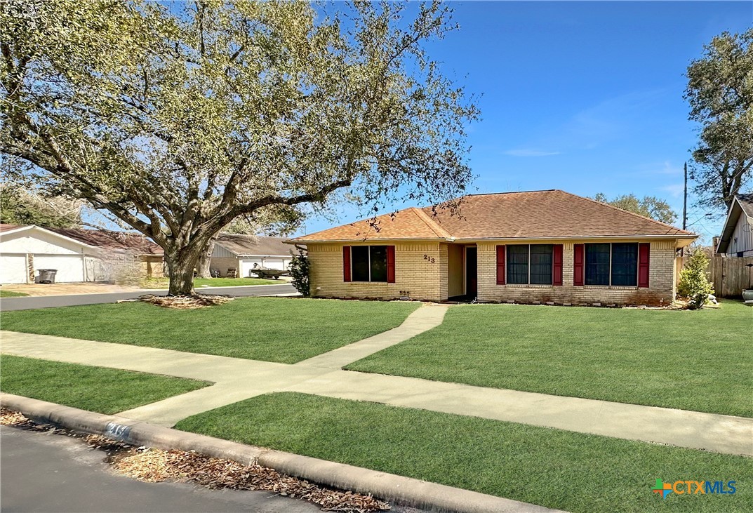 213 Yuma Drive Property Photo 1