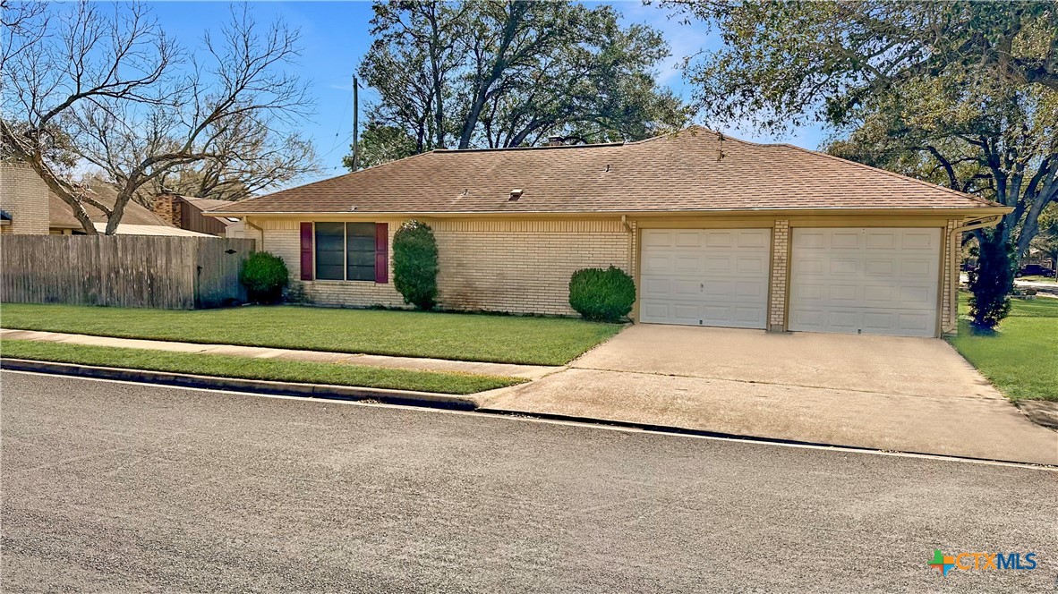 213 Yuma Drive Property Photo 2
