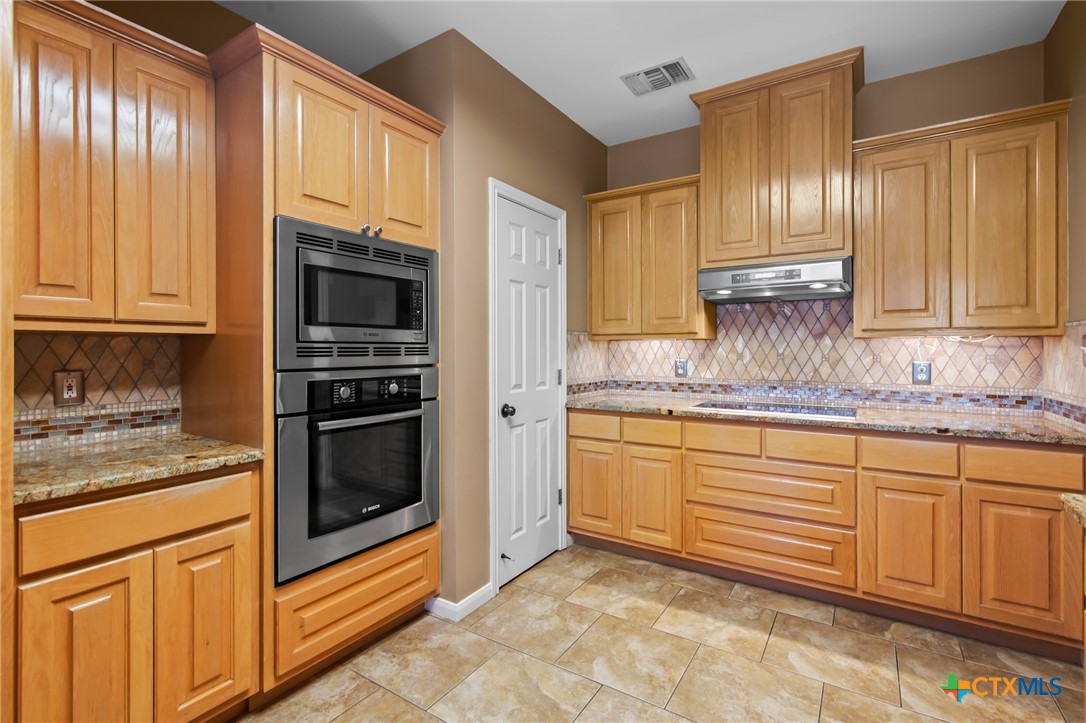 416 Edgewater Property Photo 15