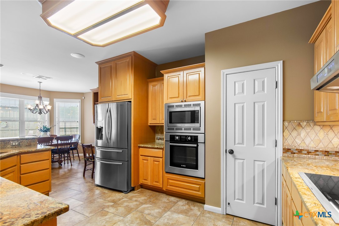 416 Edgewater Property Photo 16