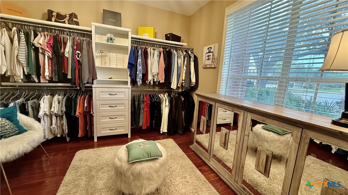 416 Edgewater Property Photo 24