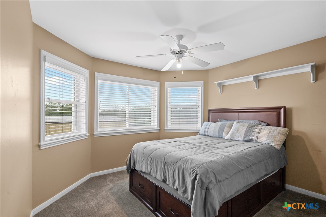 416 Edgewater Property Photo 42