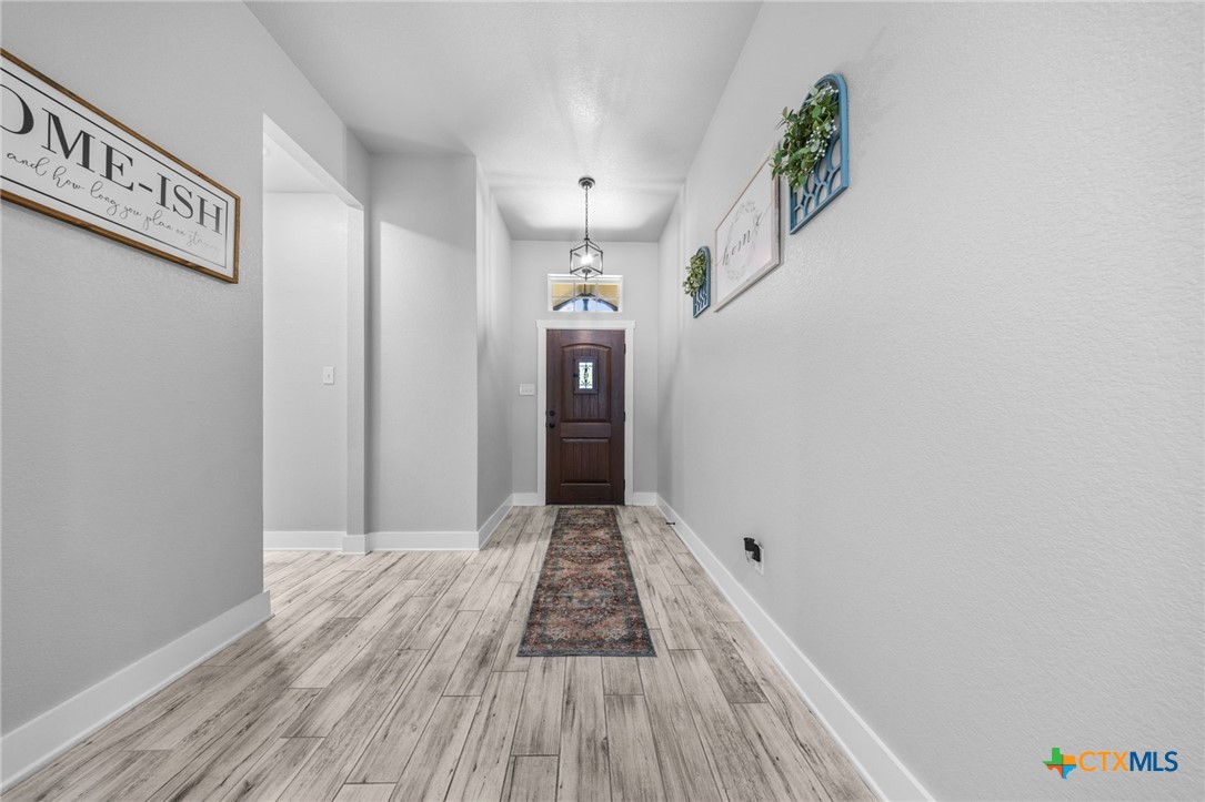 614 S Wheat Road Property Photo 4