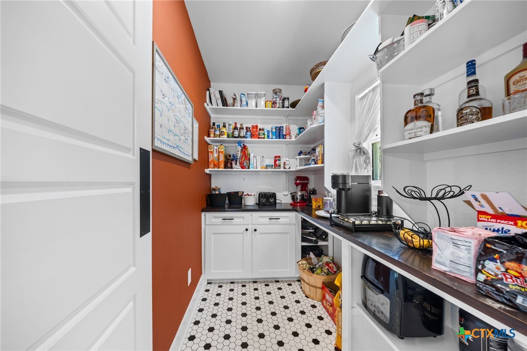 614 S Wheat Road Property Photo 17