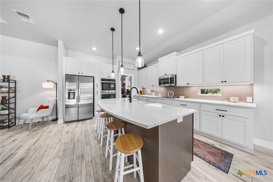 614 S Wheat Road Property Photo 18