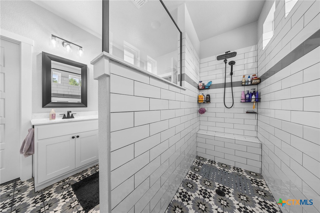 614 S Wheat Road Property Photo 24