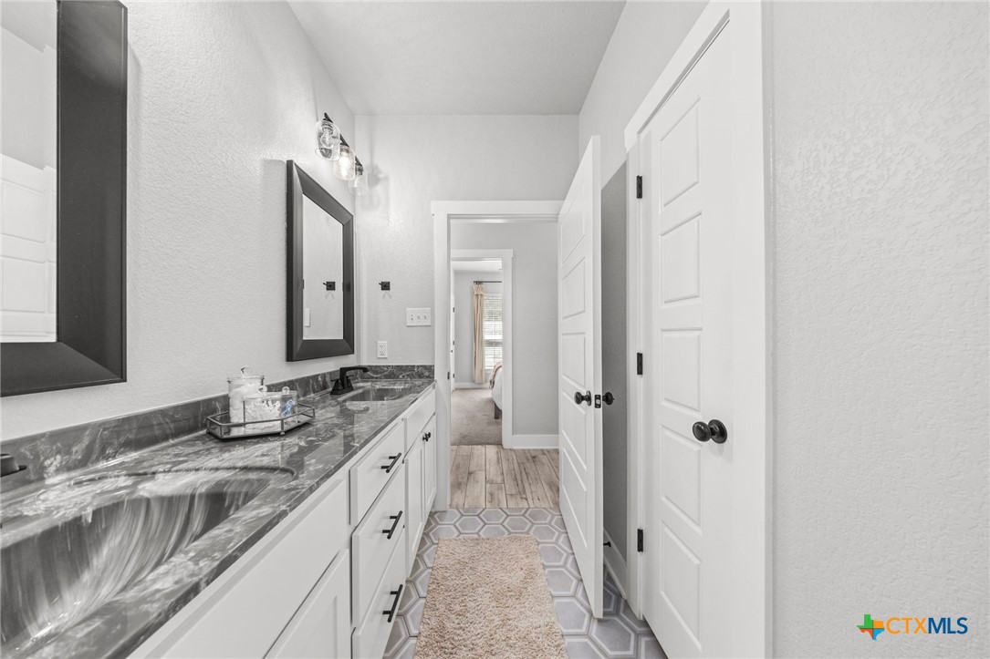 614 S Wheat Road Property Photo 31