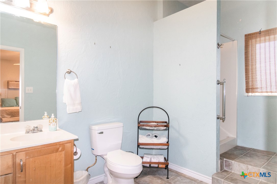 214 E Bay Avenue Property Photo 30