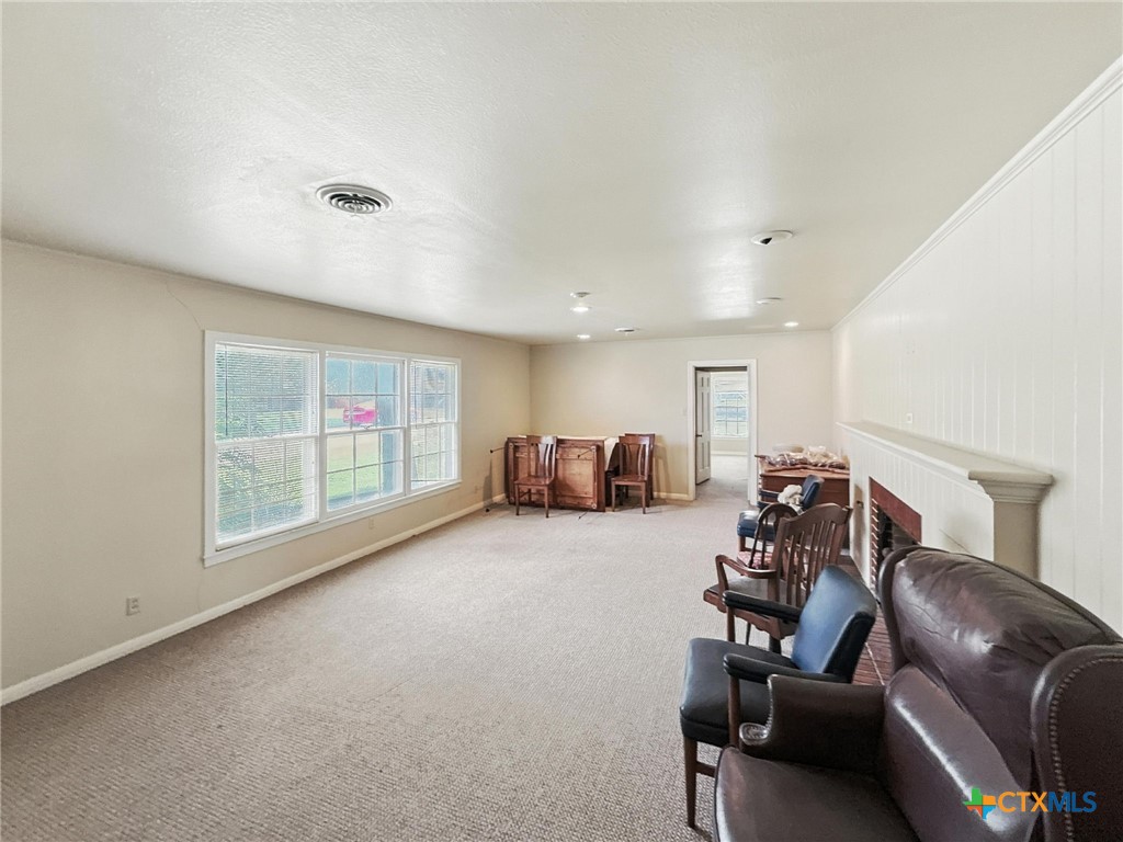 700 Park Street Property Photo 12
