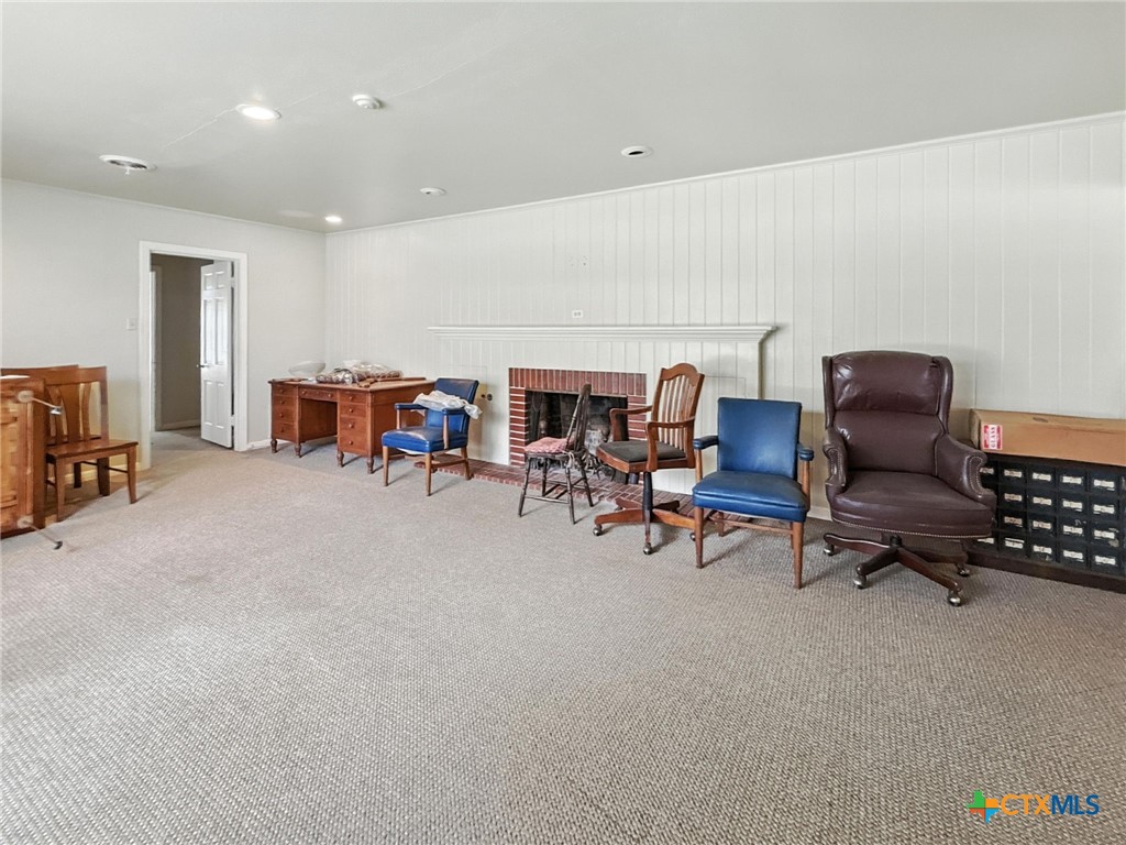 700 Park Street Property Photo 13
