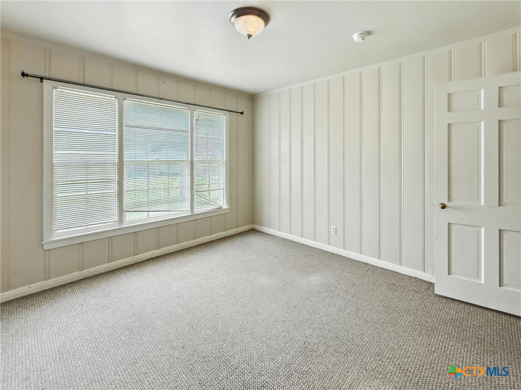 700 Park Street Property Photo 18