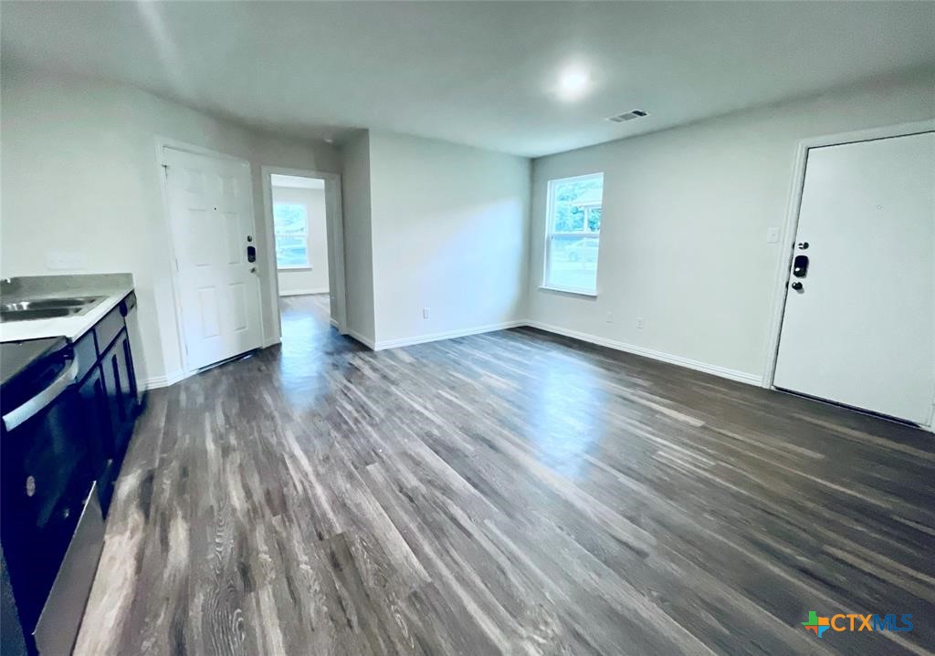 406 S 7th Street Property Photo 3