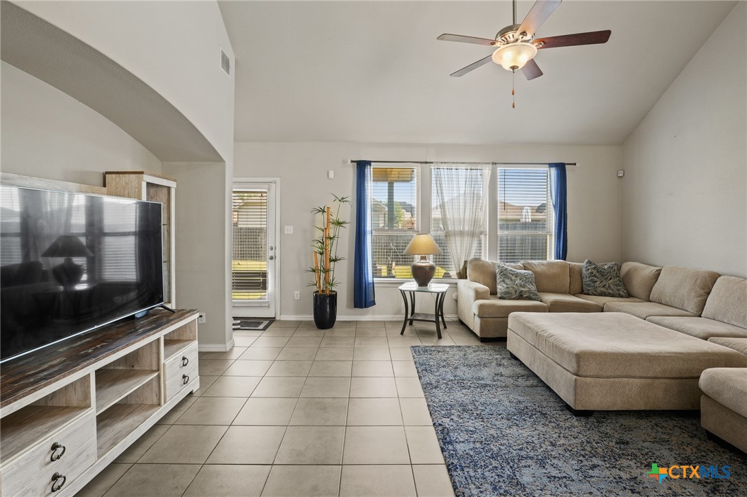 5679 Corsica Loop Property Photo 9