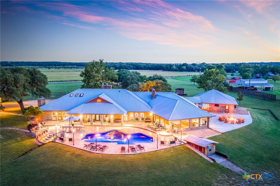 871 Chimney Valley Road Property Photo