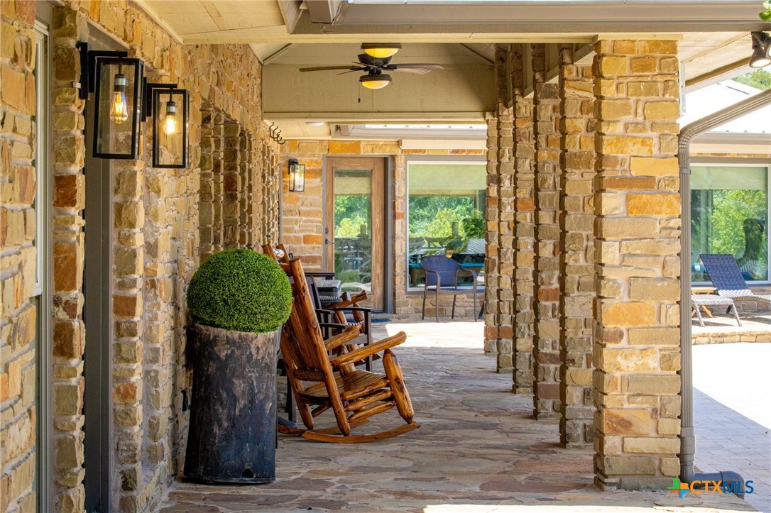 871 Chimney Valley Road Property Photo 14