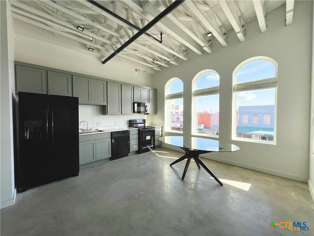 301 N Lbj Drive 202 Property Photo 1