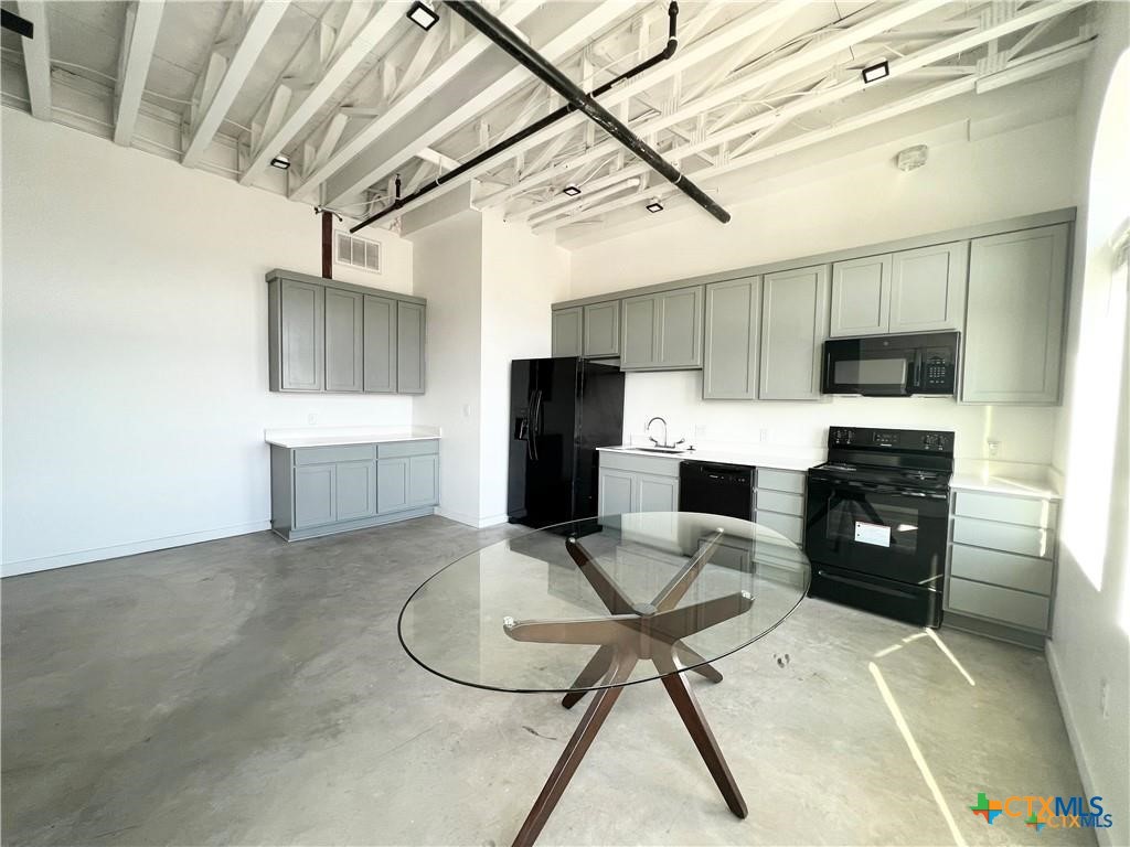 301 N Lbj Drive 202 Property Photo 7
