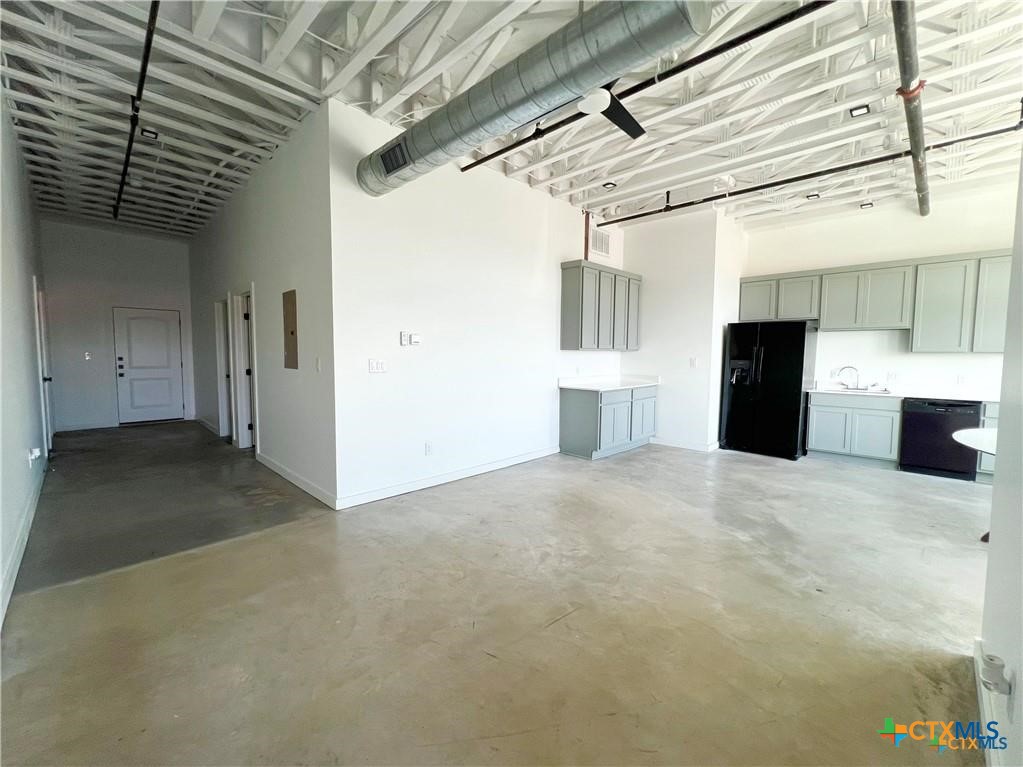 301 N Lbj Drive 202 Property Photo 10