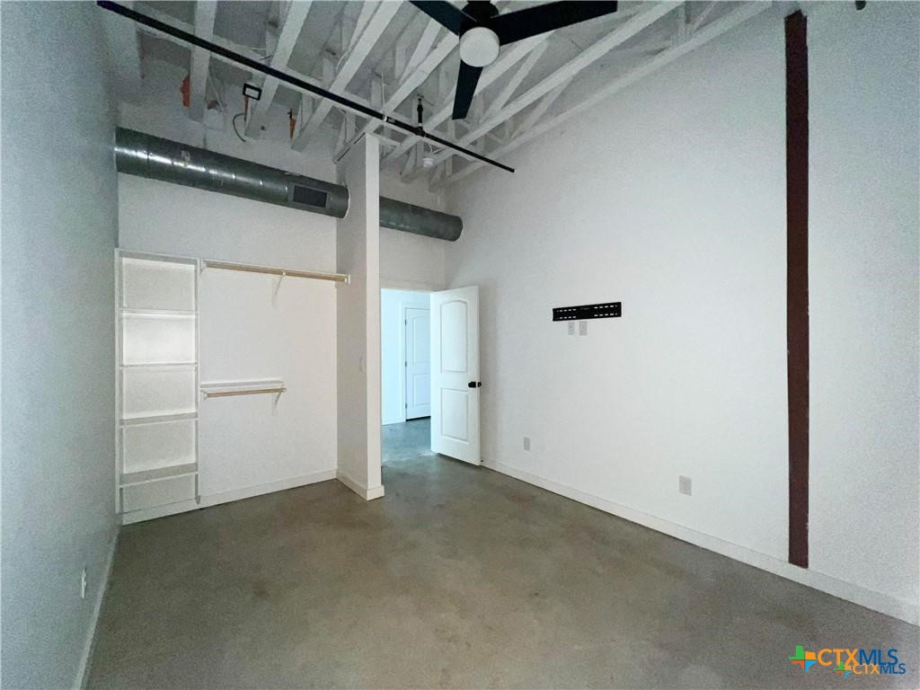 301 N Lbj Drive 202 Property Photo 16