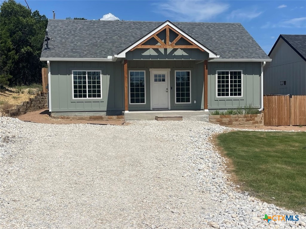 1196 Canyon Trace Property Photo 1