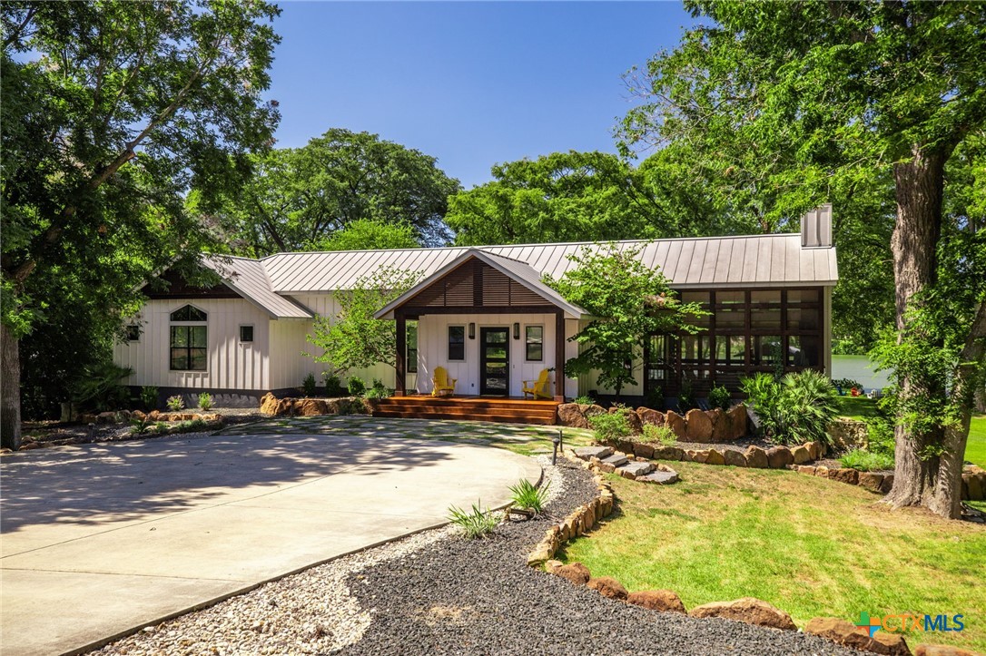 1534 Arndt Road Property Photo