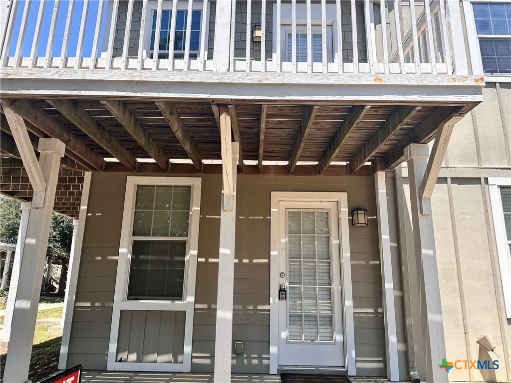 318 Trestle Tree Property Photo 1