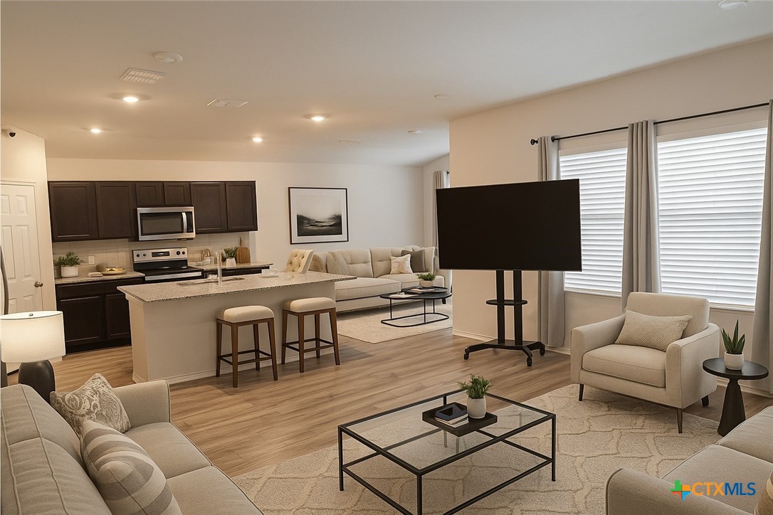 1124 Velvet Court Property Photo 1