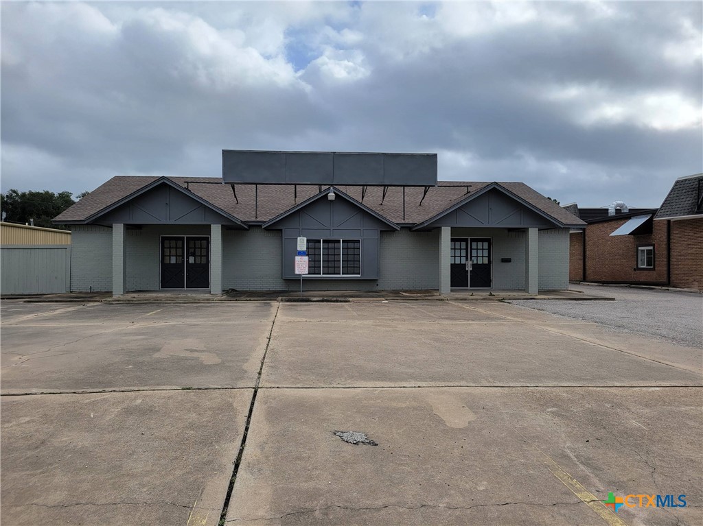 6508 N Navarro Street Property Photo 1