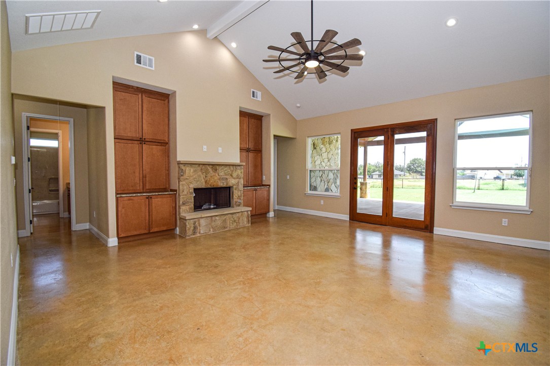 2178 Southbend Road Property Photo 6