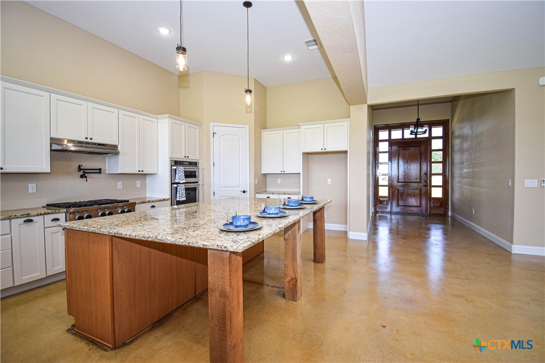 2178 Southbend Road Property Photo 10