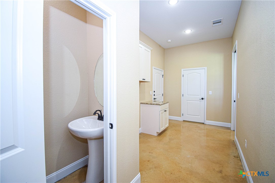 2178 Southbend Road Property Photo 17