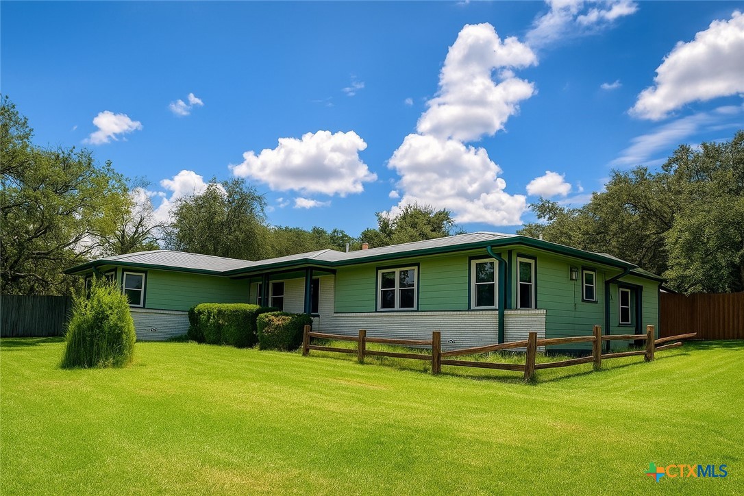 2115 Urbantke Lane Property Photo 1