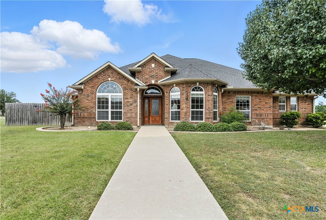 100 Davis Court Property Photo 1