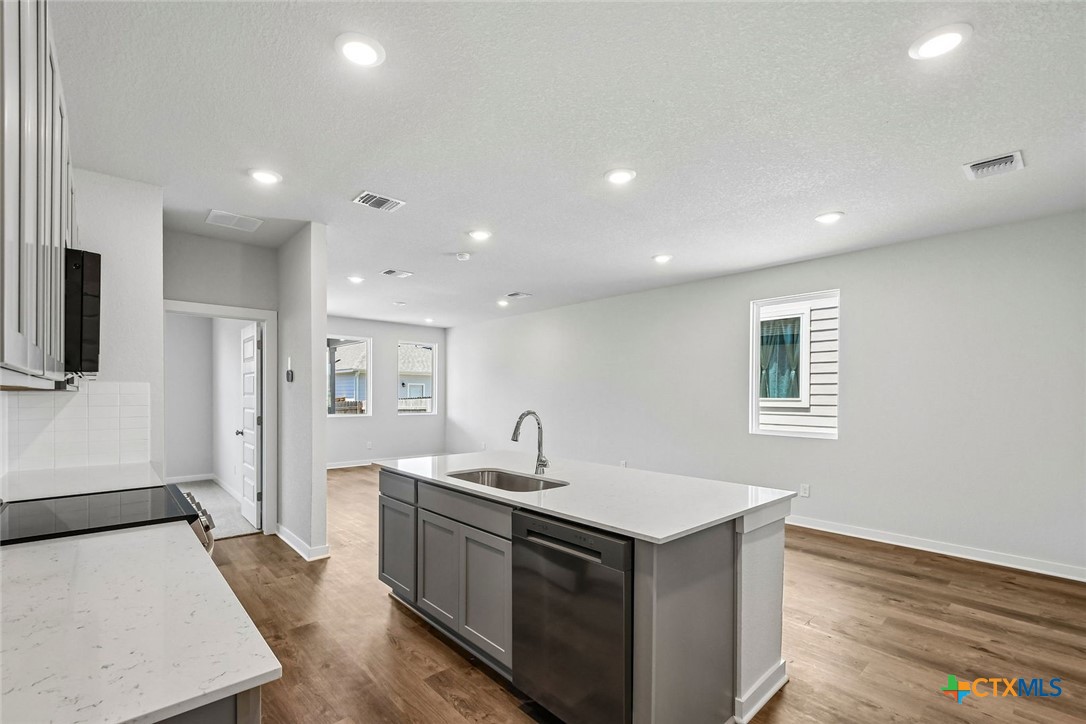 217 Firefox Way Property Photo 11