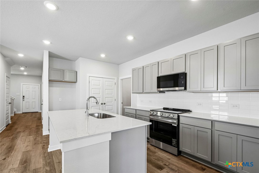 217 Firefox Way Property Photo 12