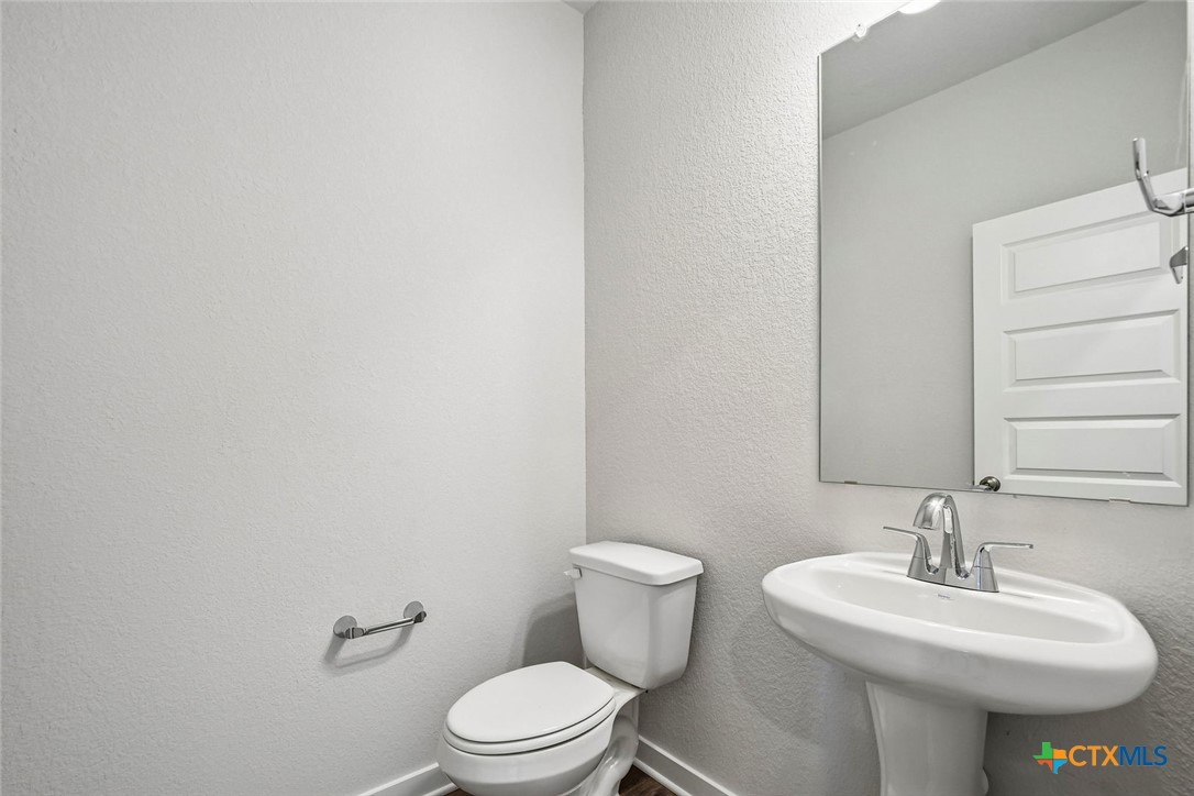 217 Firefox Way Property Photo 15